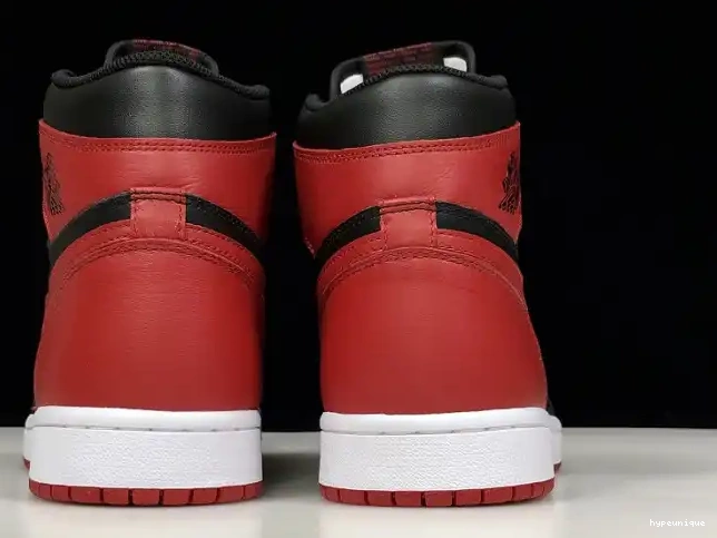 HYPE OG Air 555088-001 Banned 1 Jordan High Retro 0610